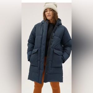 Everlane Renew Long Puffer Navy (M)